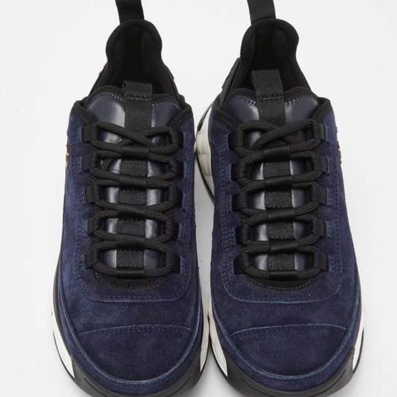 Chanel
Chanel Blue Suede CC Low Top Sneakers 39,5 - Picture 2 of 11
